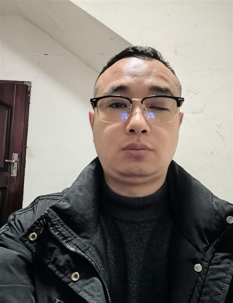 求职:转盘注塑机调机师傅 / 运动鞋底注塑机主管